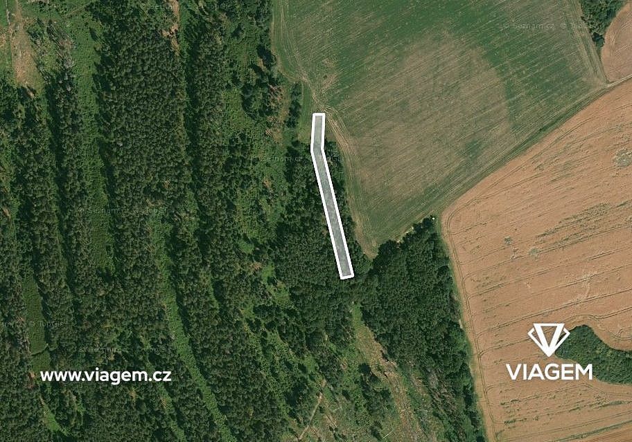 Les, 1 490 m²