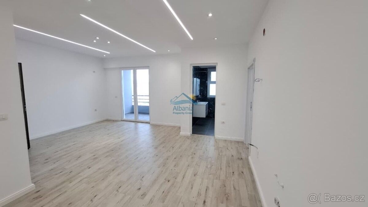 Byty, 987 66, Zahraničí