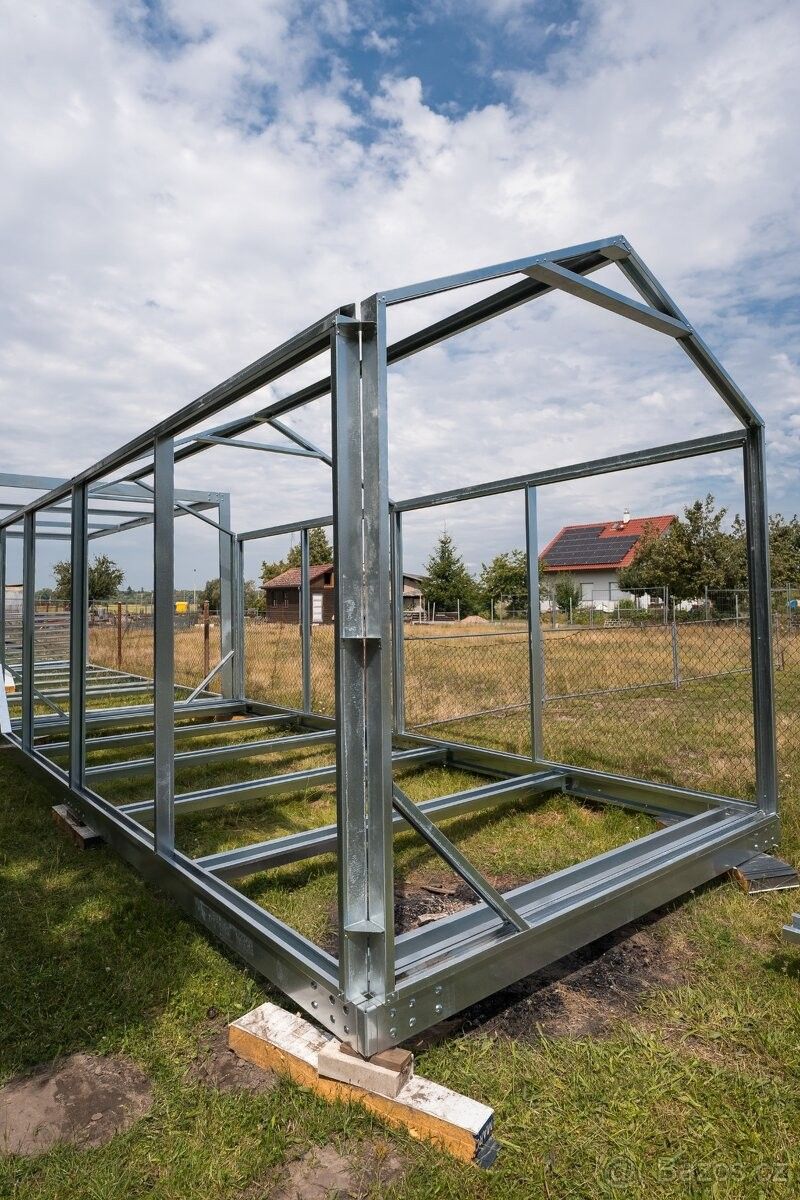 Chaty, Velký Osek, 281 51