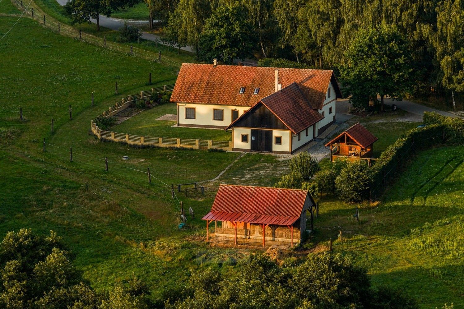 Rodinné domy, Rodvínov, okres Jindřichův Hradec, Jihočeský kraj, 474 m² - 1