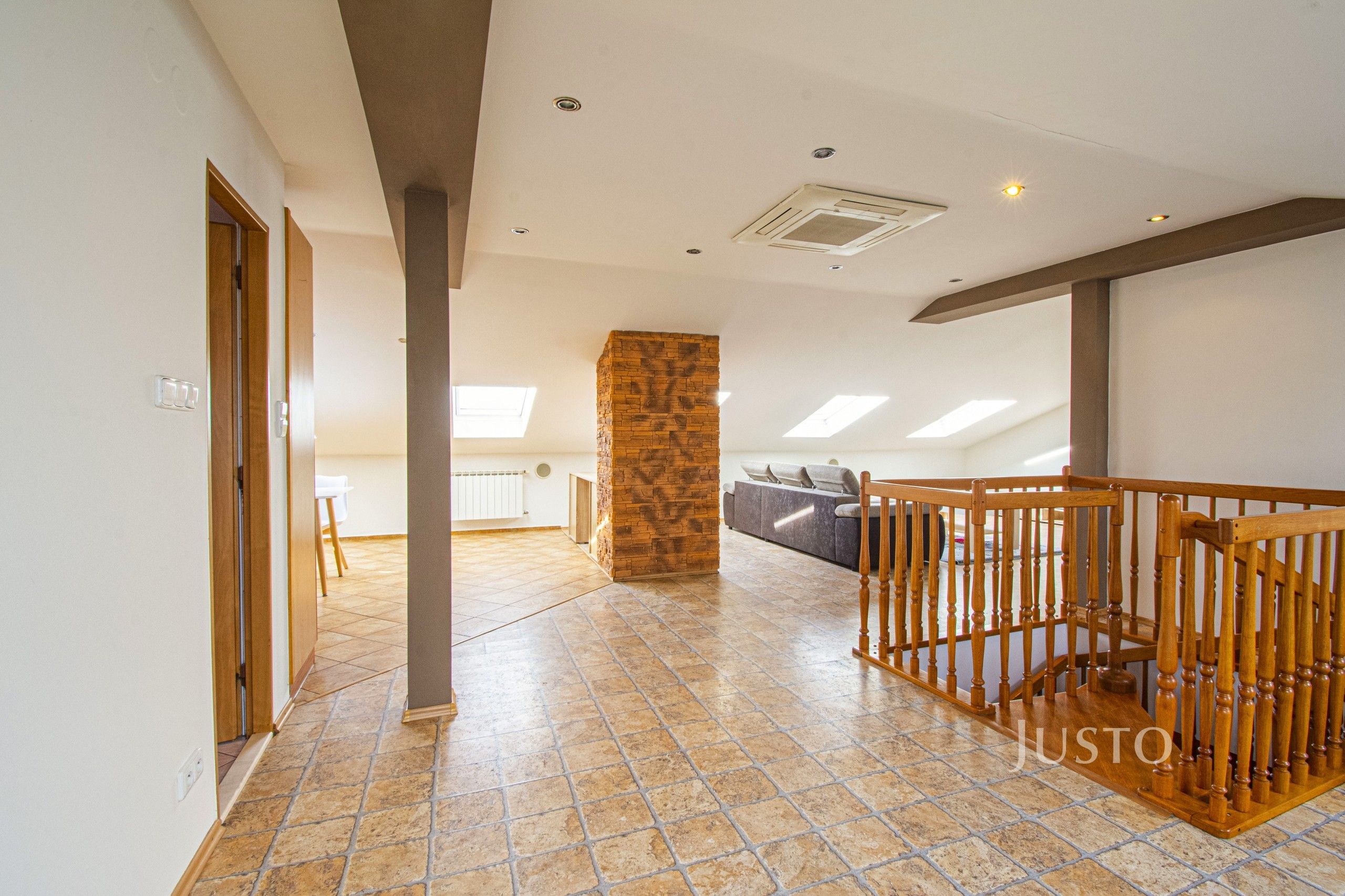 Pronájem byt 2+kk - náměstí Svobody, Frýdek-Místek, 133 m²