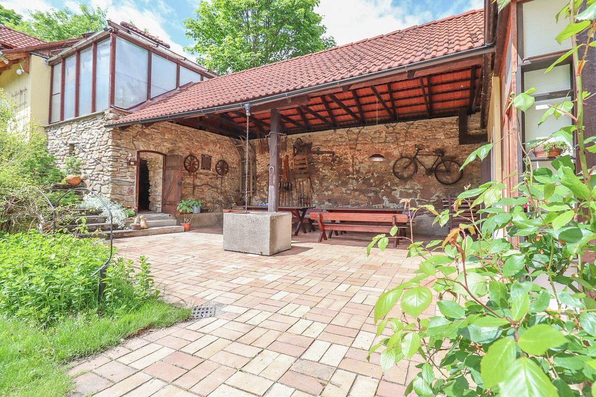 Prodej ubytovací zařízení - Kašperské Hory - Červená, okres Klatovy, 550 m² - 5