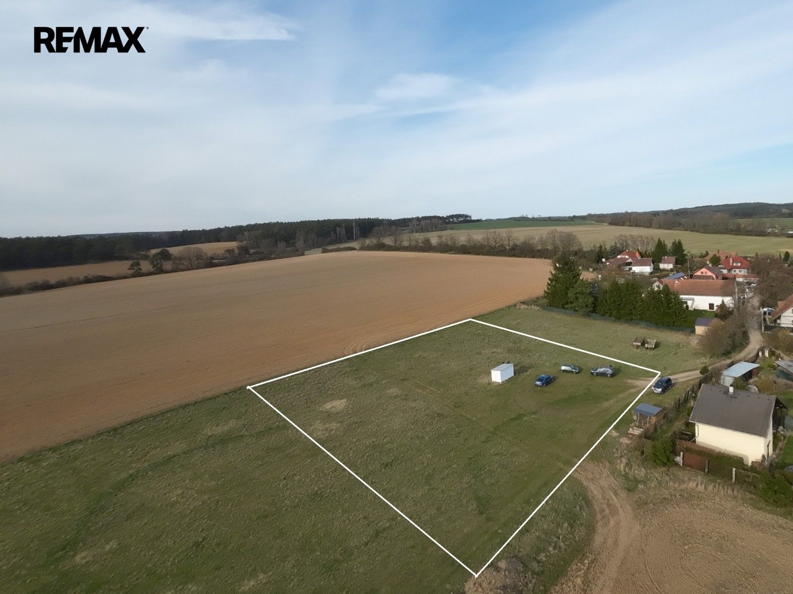 Pozemek pro bydlení · 2 501 m² · Čerňovice - 3