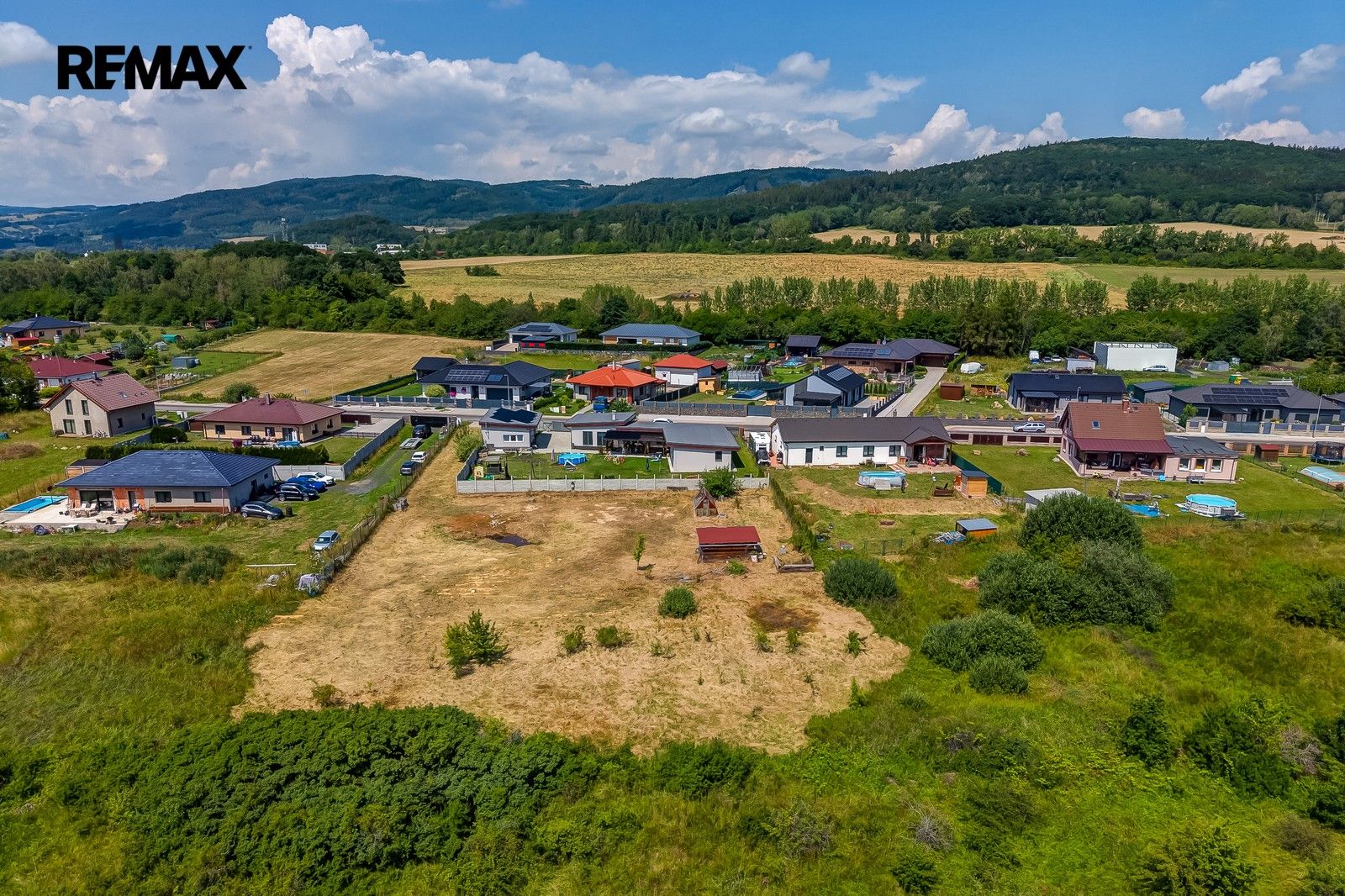 Prodej pozemek pro bydlení - Černovice, 1 300 m² - 2