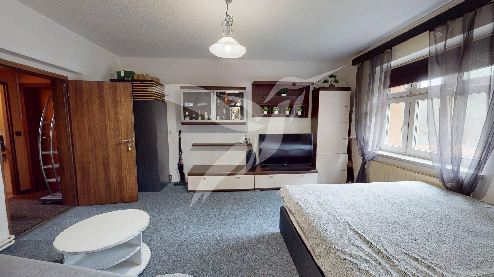 Pronájem byt 2+kk - Revoluční 218, Planá, 50 m² - 5