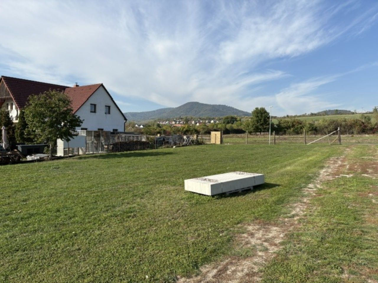 Prodej pozemek pro bydlení - Trnovany, 944 m² - 2