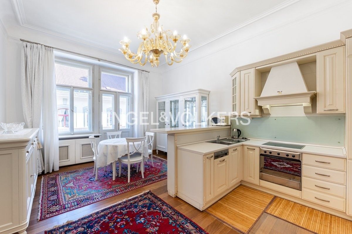 3+kk, Truhlářská 1107, Praha Nové Město, 77 m² - 1