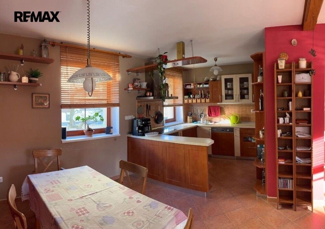 Rodinný dům · 220 m² · Cholossiova 913, Pelhřimov - 4