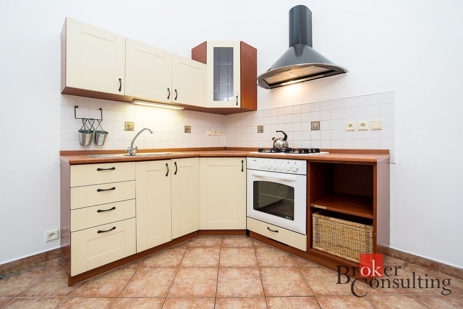 3+kk, Malířská, Praha, 102 m² - 2