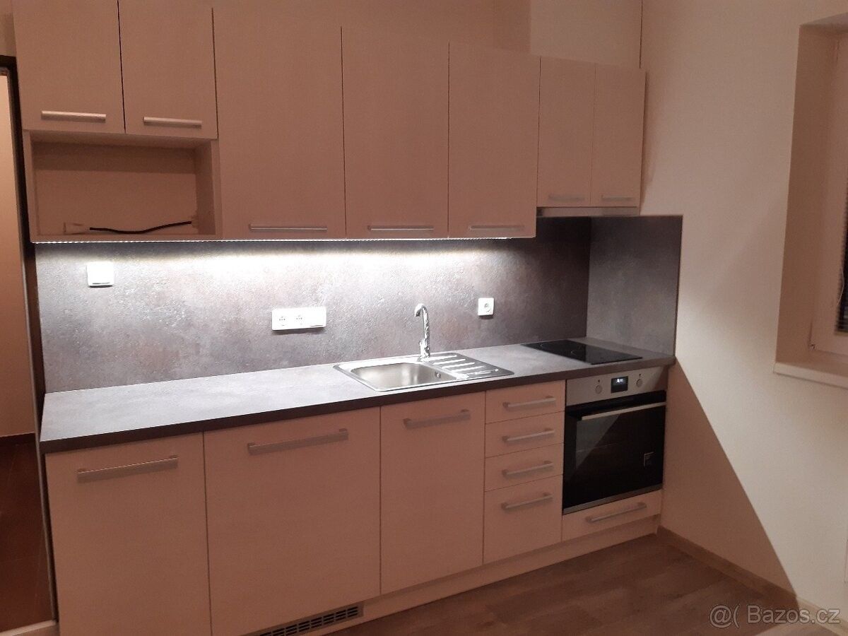 Pronájem byt - Veselí nad Moravou, 698 01