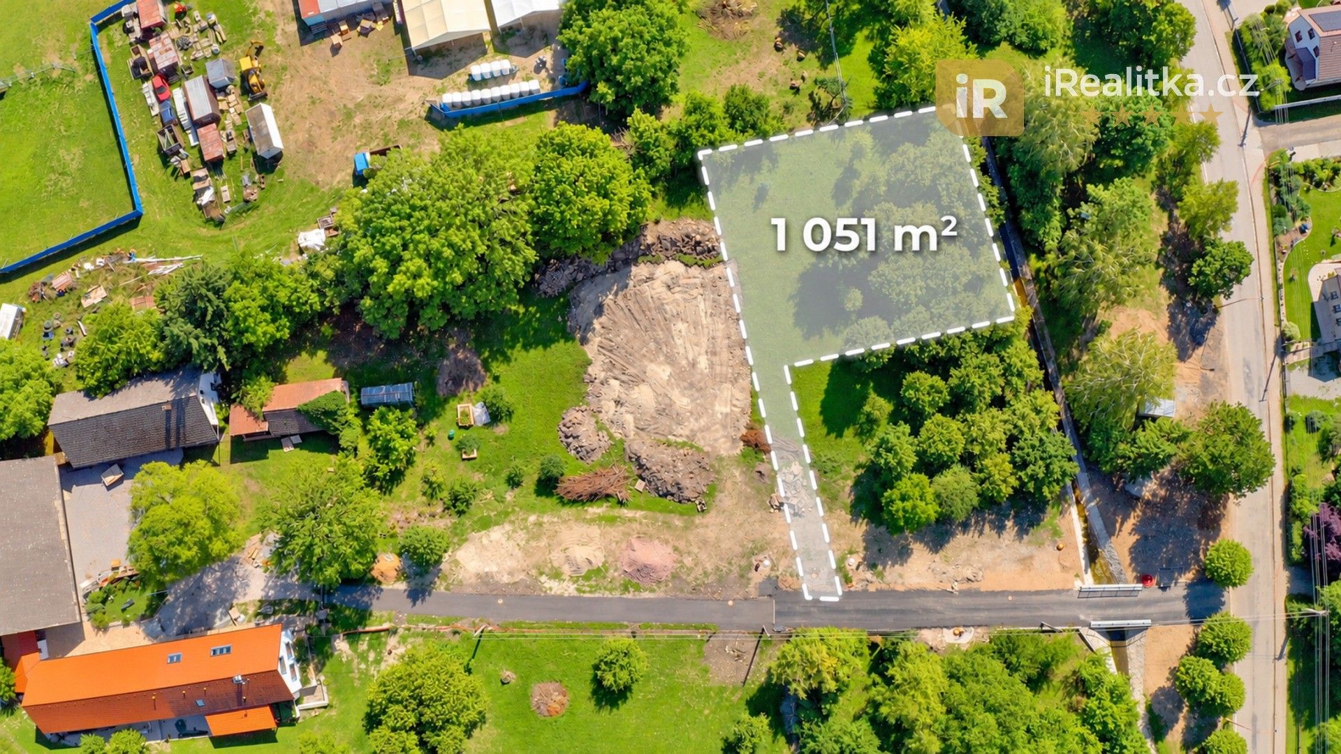 Pozemek pro bydlení, 1 051 m²