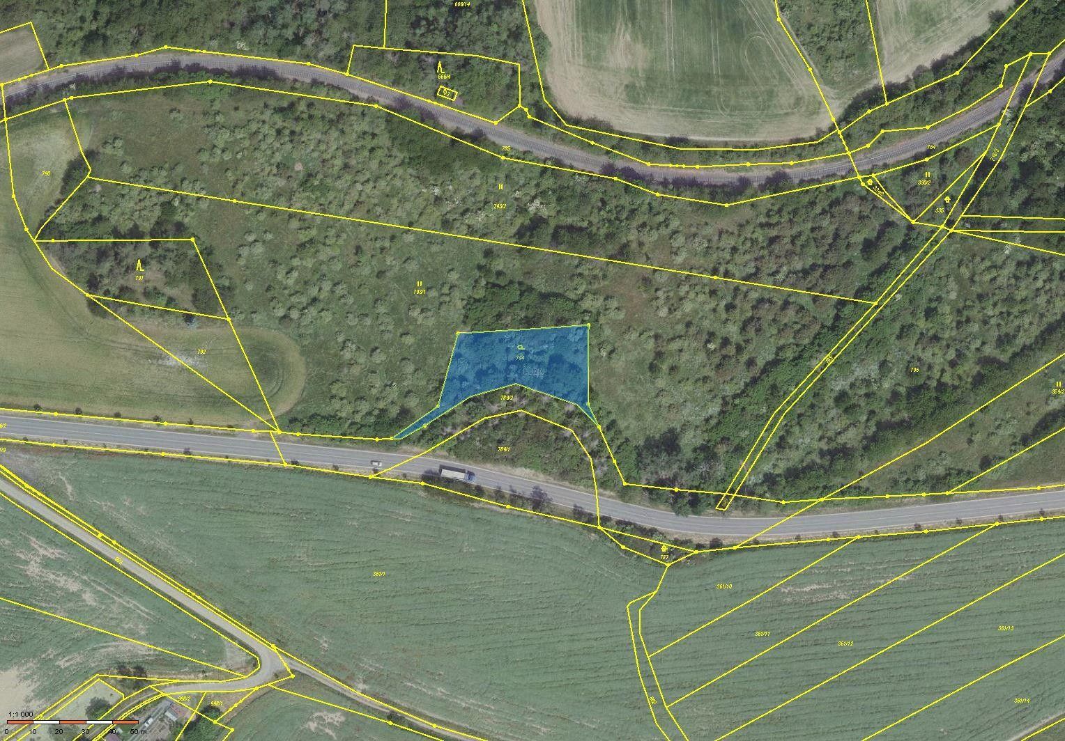 Zahrady, Petrovice, 1 405 m² - 1