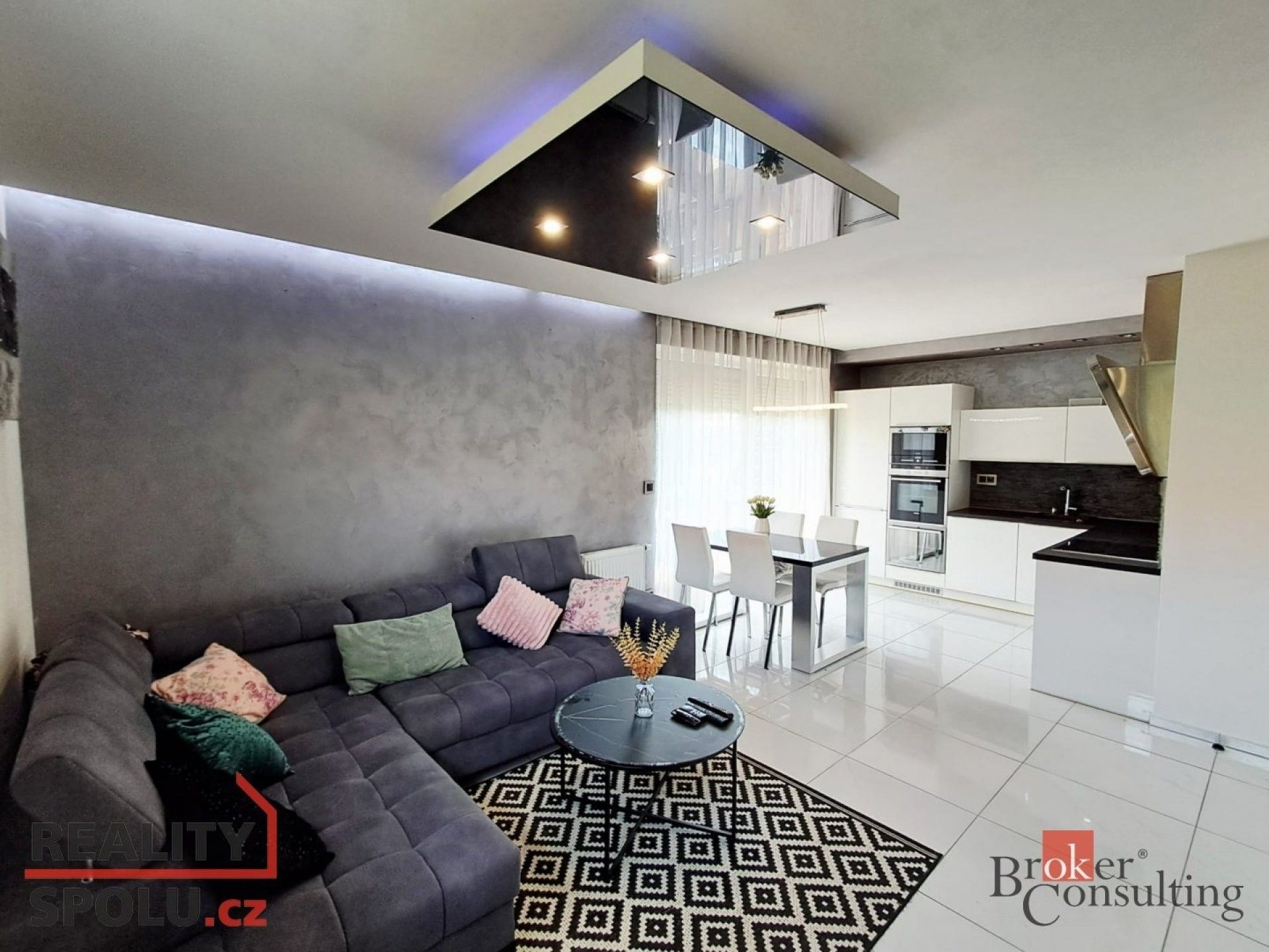 3+kk, Pod Kostelem, Plzeň, 75 m²