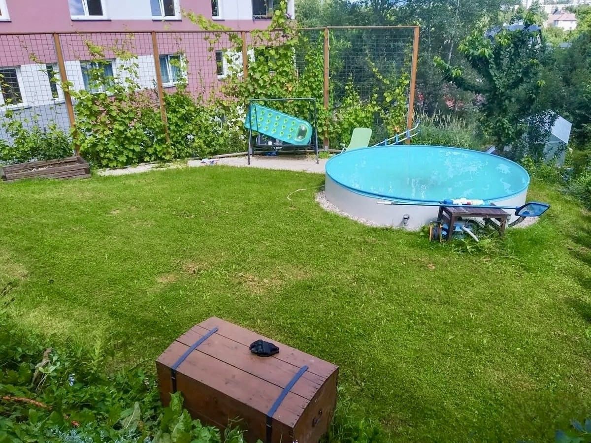 Zahrady, Východní, Liberec, 550 m² - 2