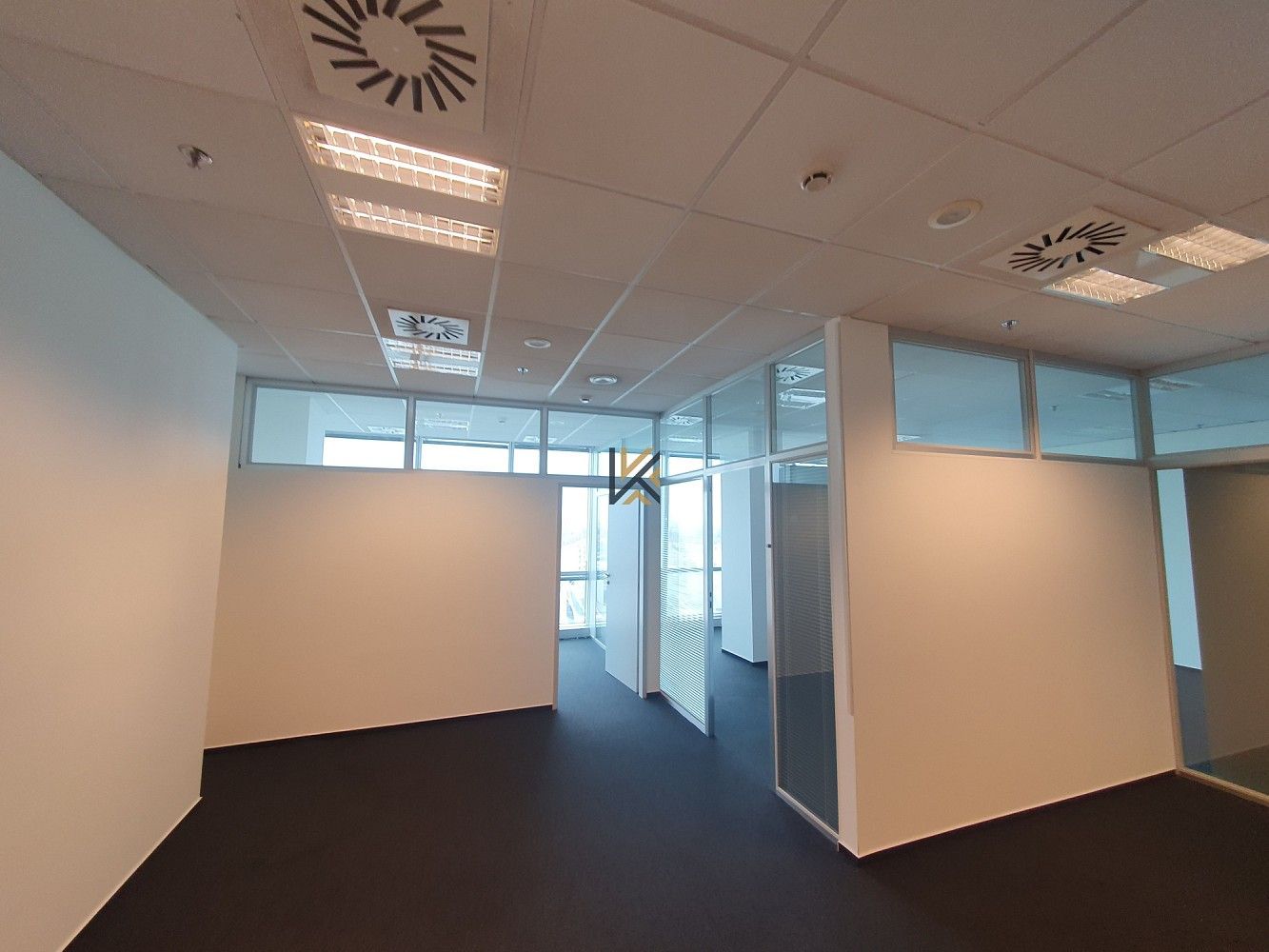 Pronájem kancelář - Praha - Nusle, okres Praha 4, Hlavní město Praha, 28 m² - 5