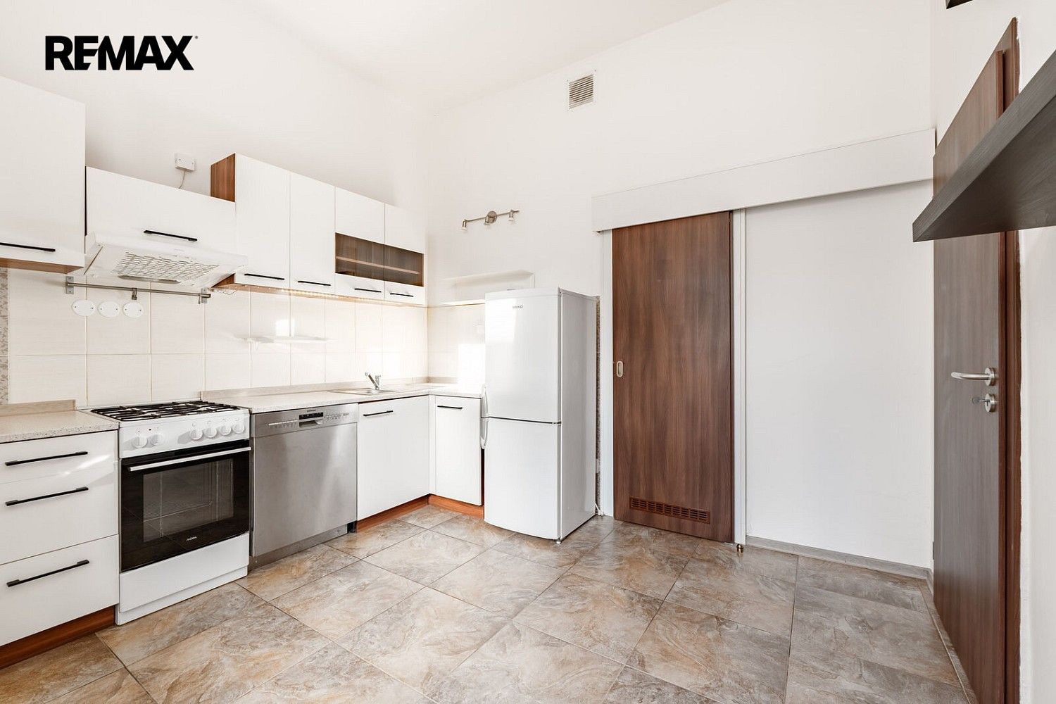 Byt 2+1 · 49 m² · Staropramenná, Praha 5 - Smíchov - 3