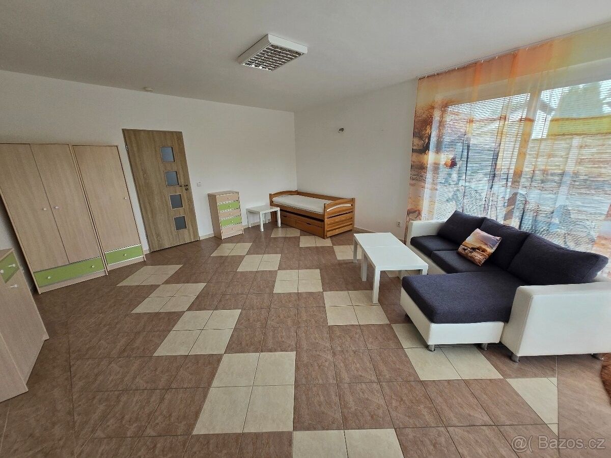 Pronájem rodinný dům - Pardubice, 530 06