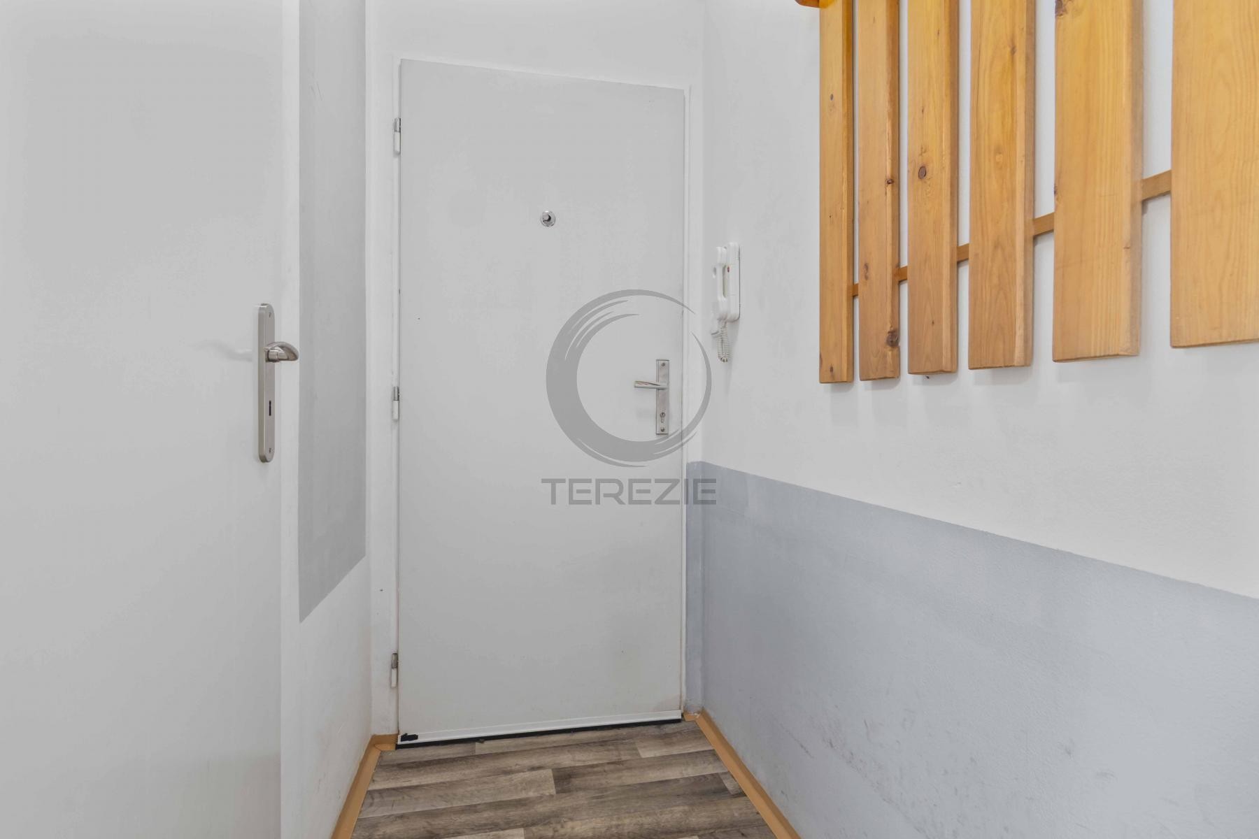 Byt 1+kk · 25 m² · Na okraji, Praha - 3