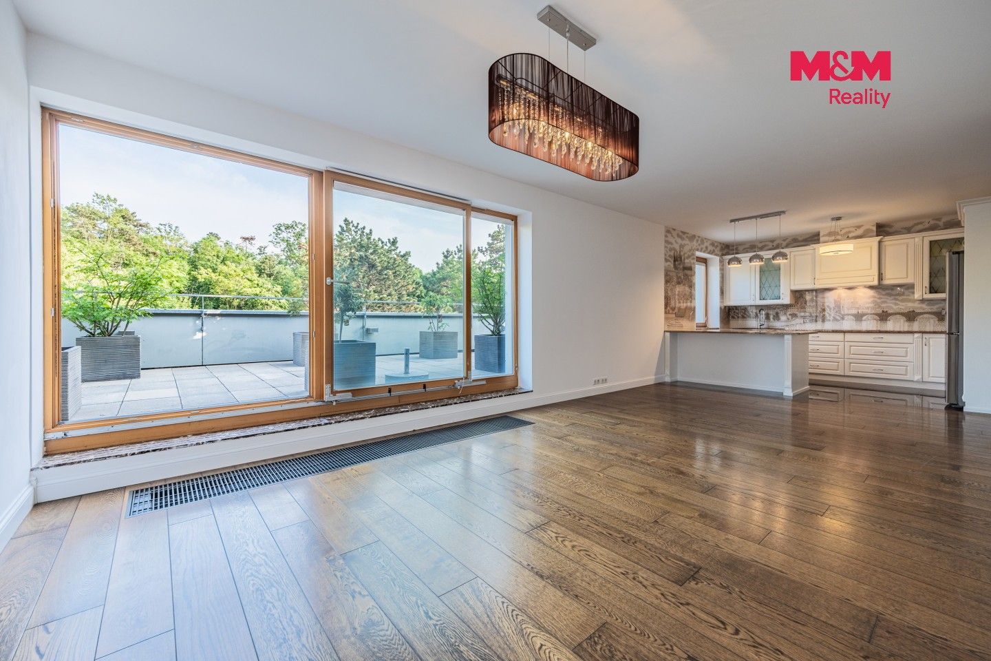 Byt 5+kk · 189 m² · Jeseniova, Praha - 4