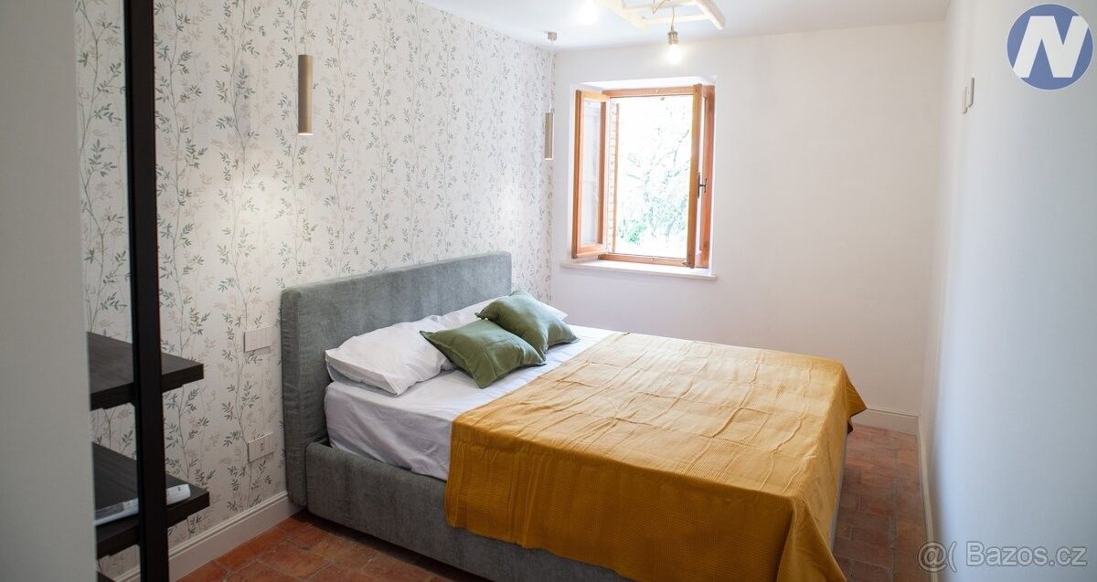 Prodej rodinný dům - 987 66, Zahraničí