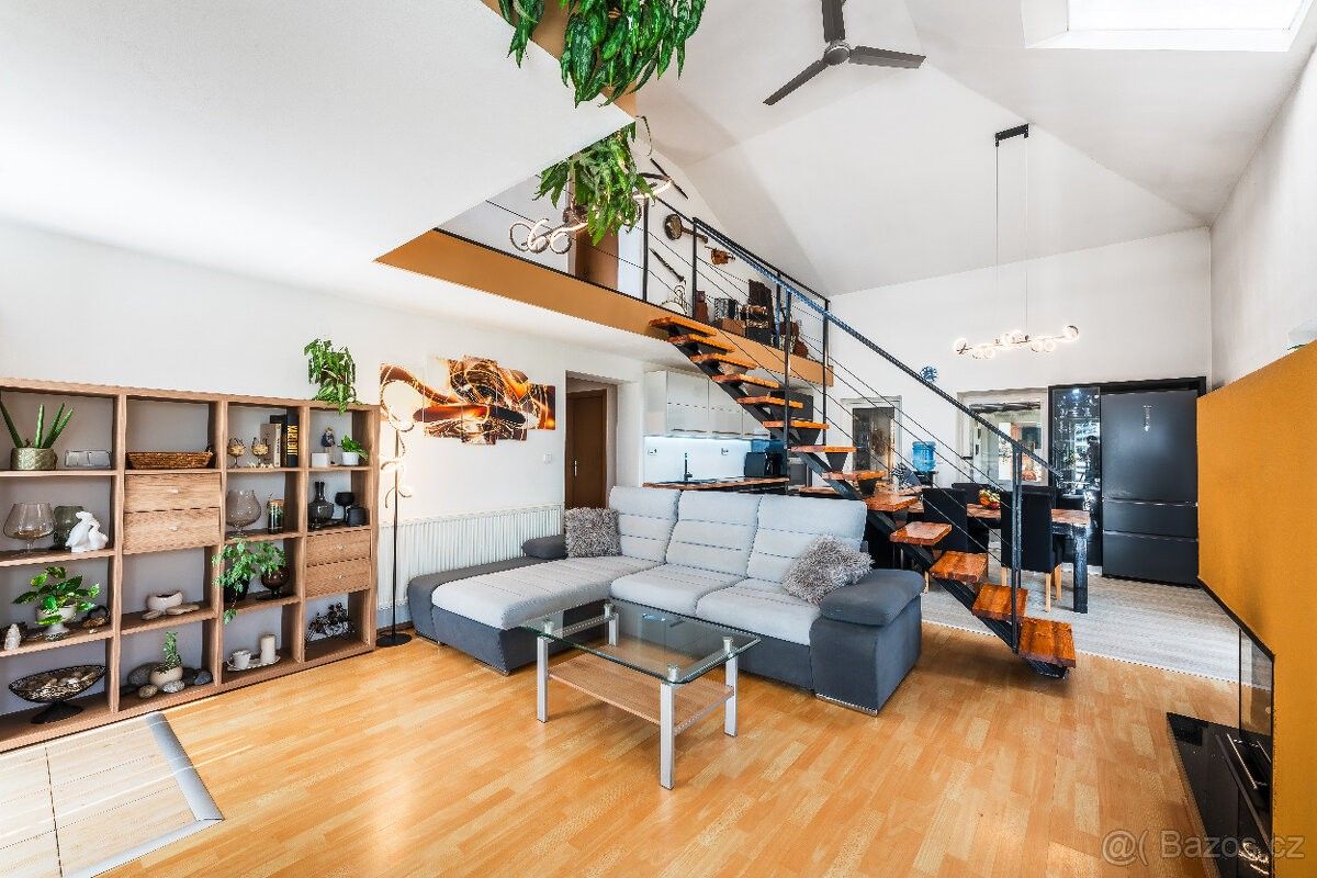 Prodej byt - Velké Meziříčí, 594 01