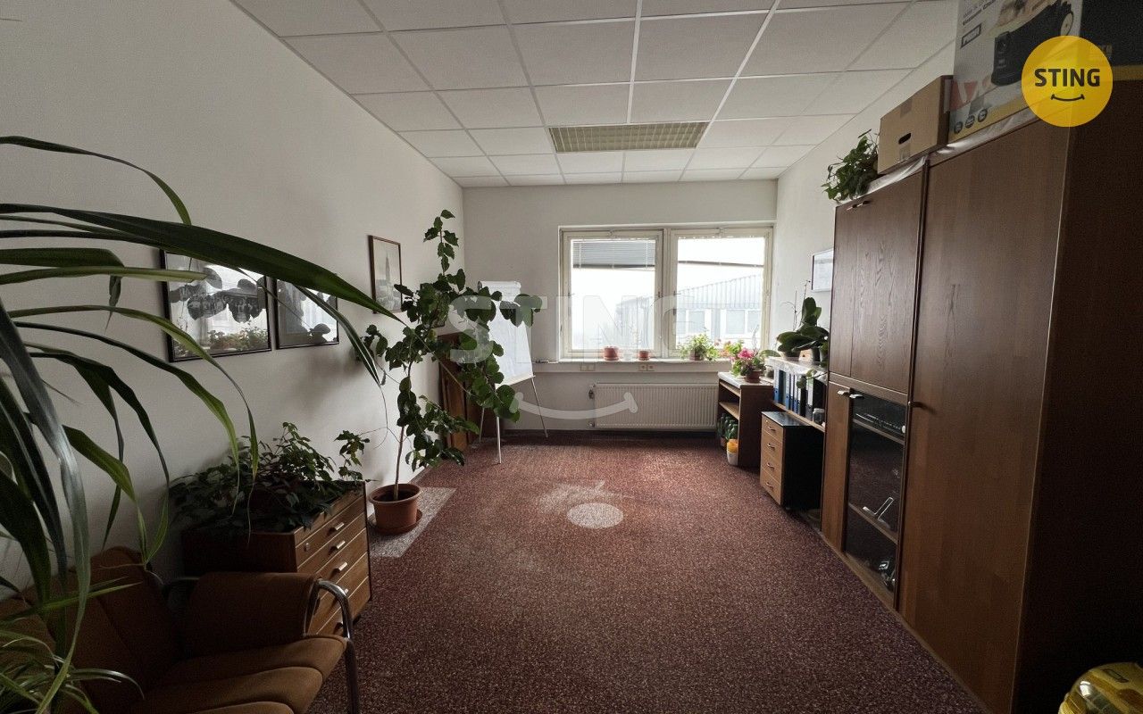 Pronájem kancelář - S. K. Neumanna, Pardubice, 18 m²