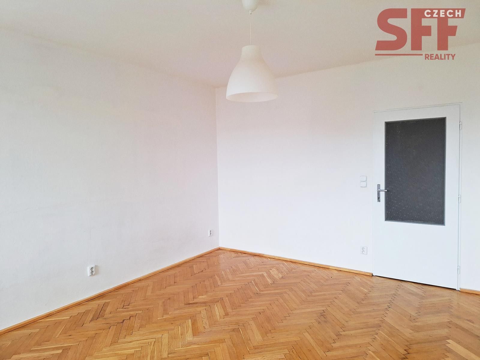 Pronájem byt 1+1 - V Rybníčkách, Praha, 35 m²