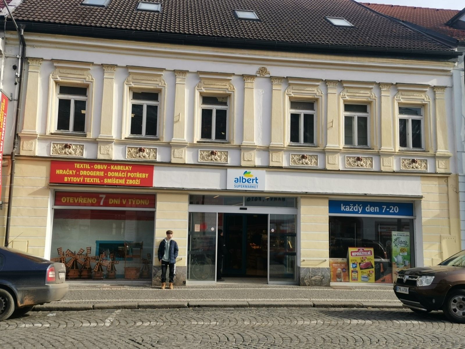 Prodej obchodní prostory - náměstí Svobody, Sušice, 1 m²