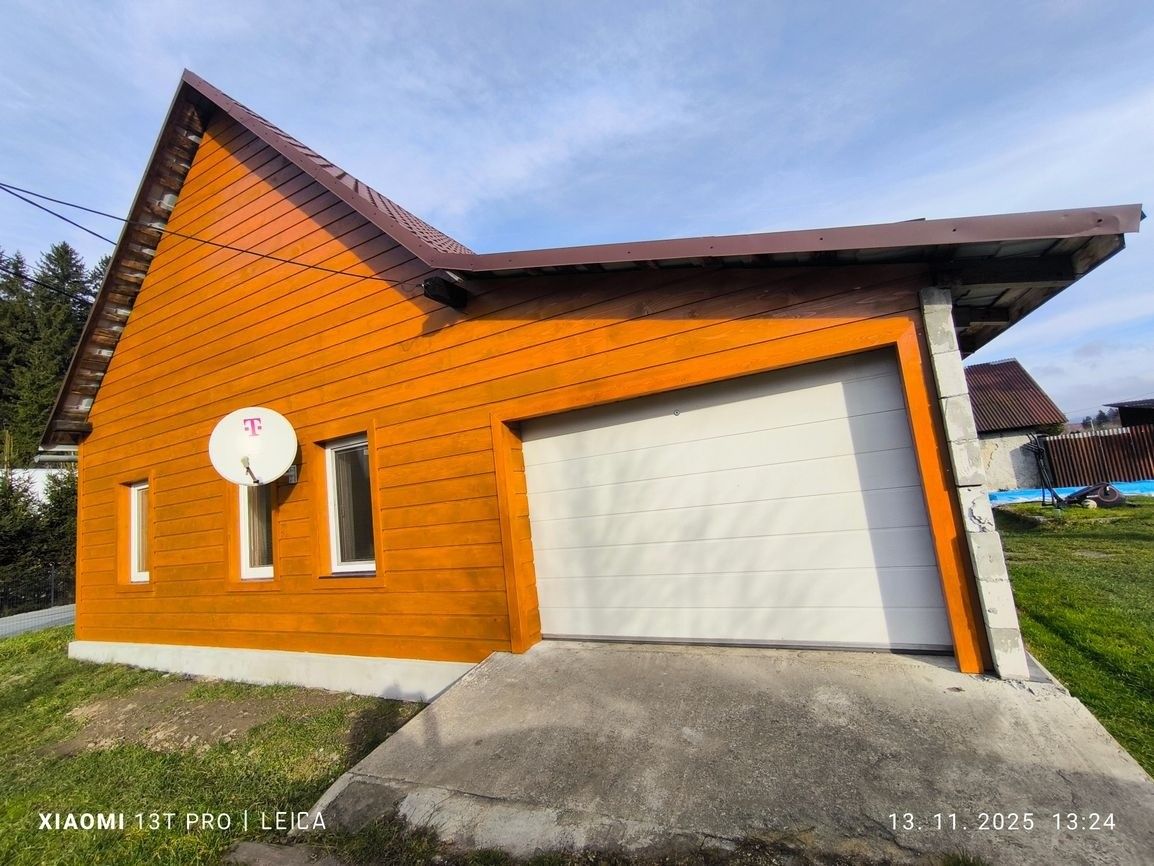 Rodinné domy, 987 65, Slovensko