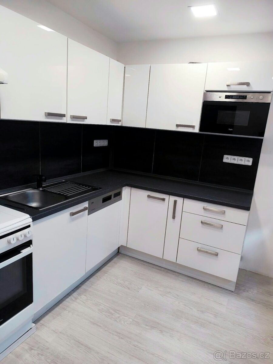 Pronájem byt 3+1 - Otrokovice, 765 02, 70 m² - 1