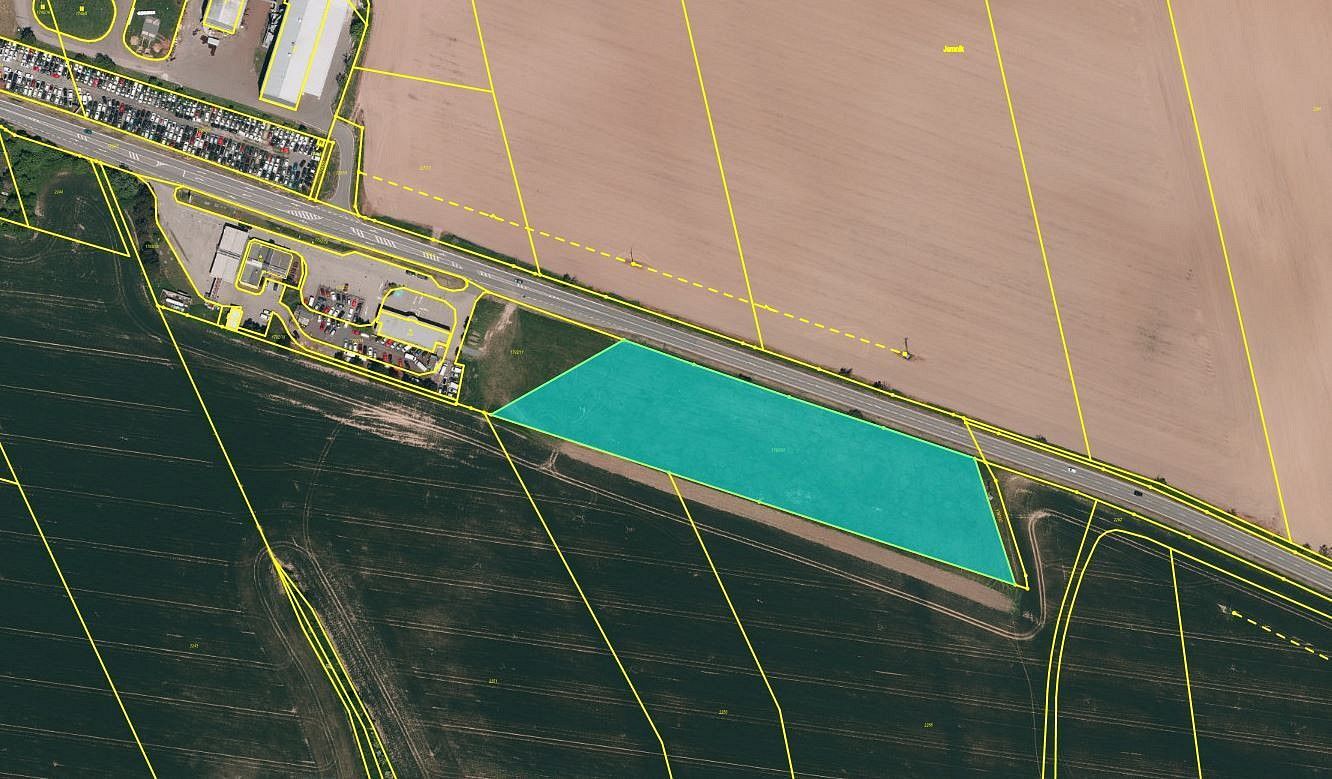 Komerční pozemek, 12 610 m²