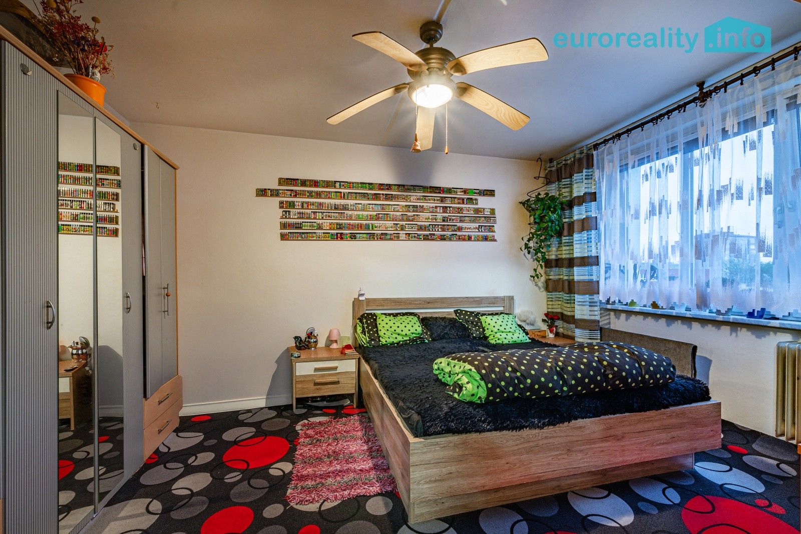 Prodej byt 1+1 - Lomená, Cheb, 35 m²