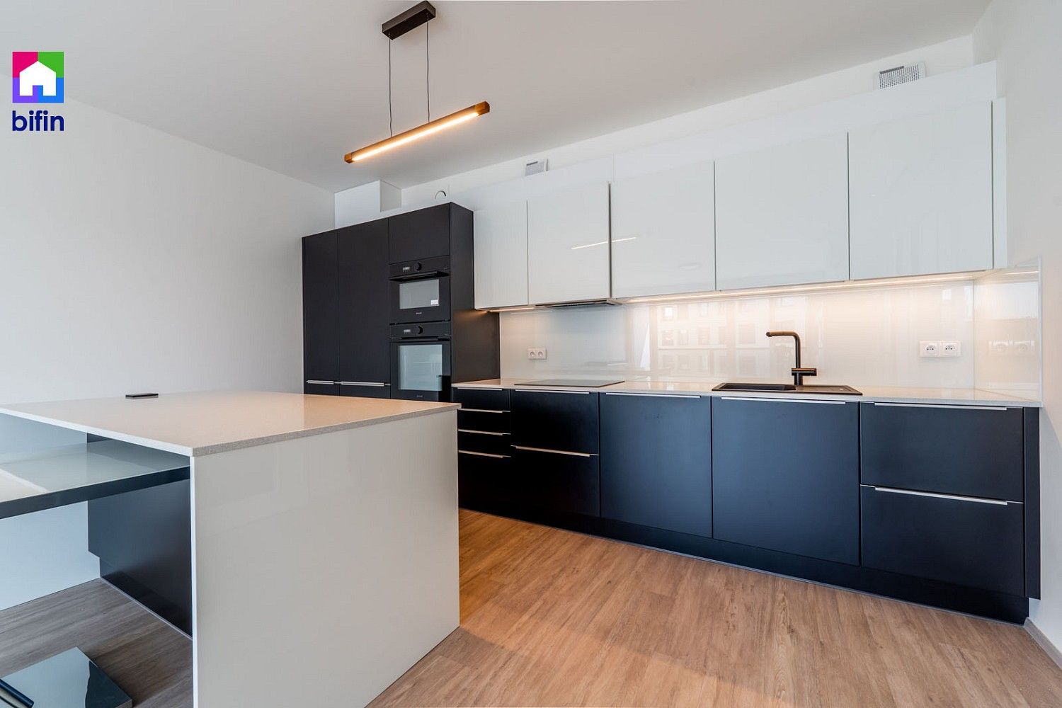 Byt 4+kk · 117 m² · Praha - Holešovice, okres Praha 7, Hlavní město Praha - 3