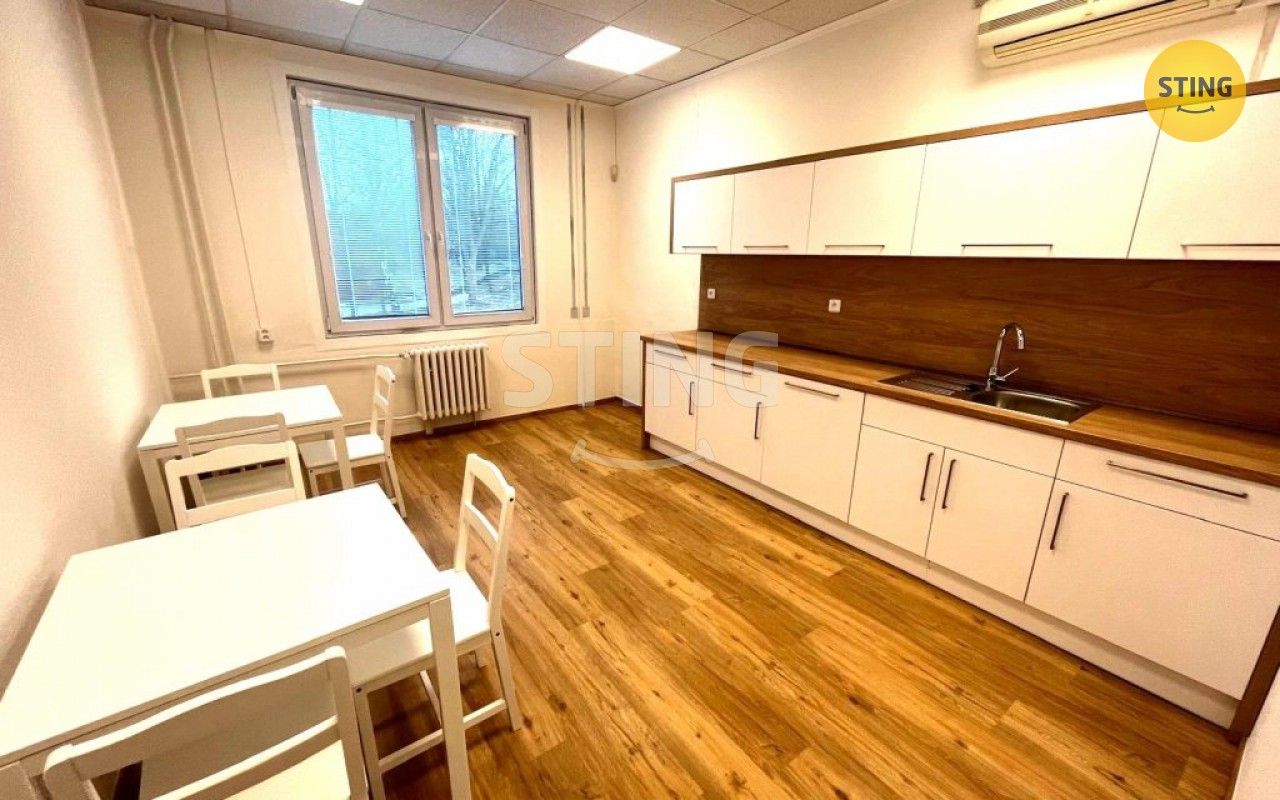 Pronájem kancelář - Uhlířská, Ostrava, 110 m²