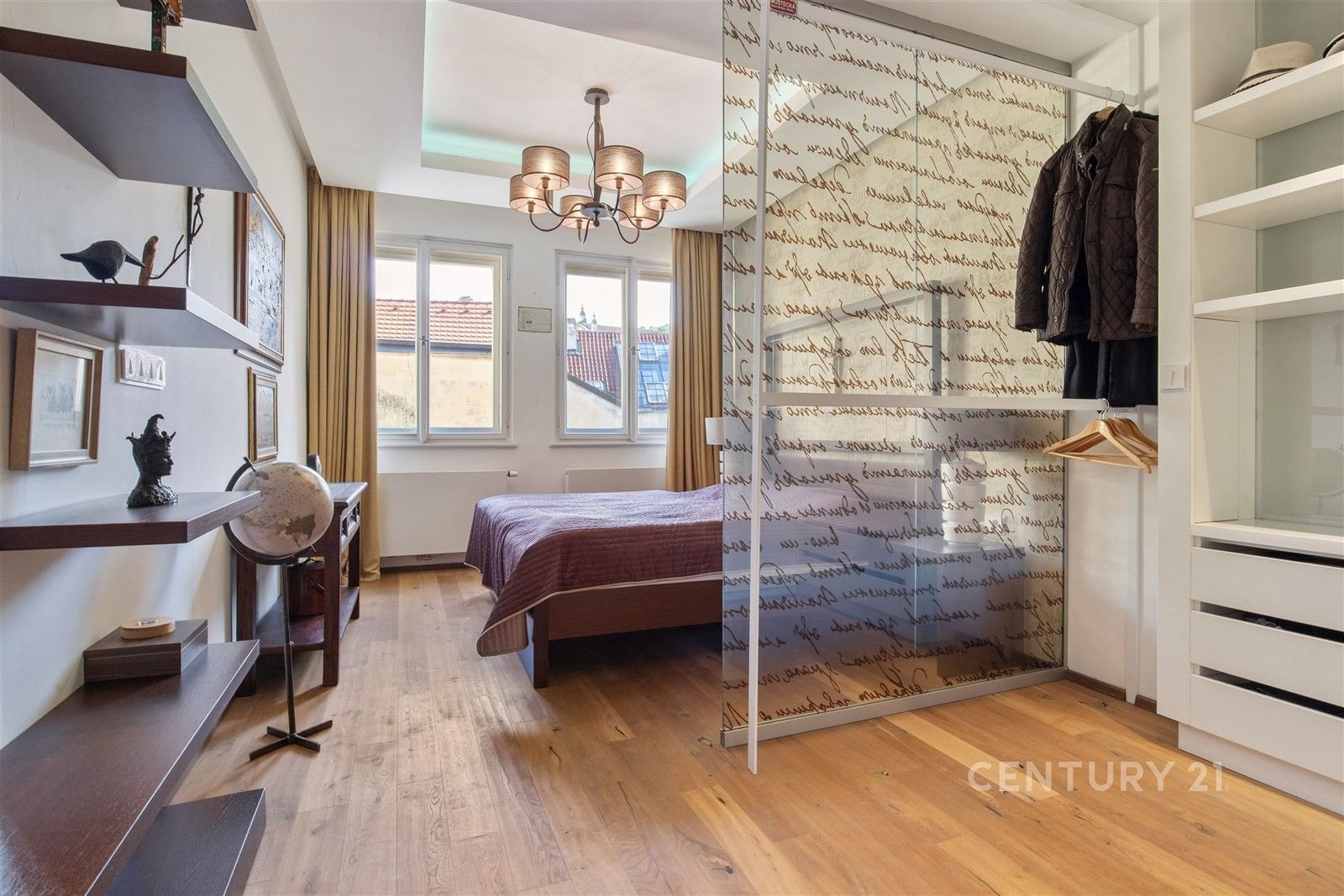 Prodej byt 2+kk - Mostecká, Praha, 57 m²