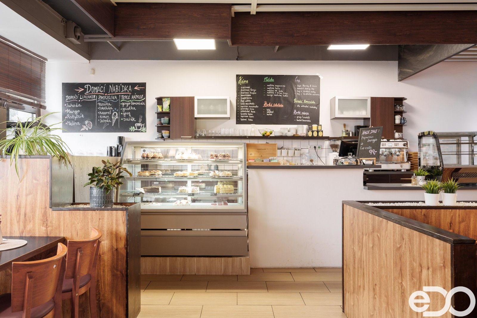 Restaurace, náměstí Míru, Mladá Boleslav, 280 m²