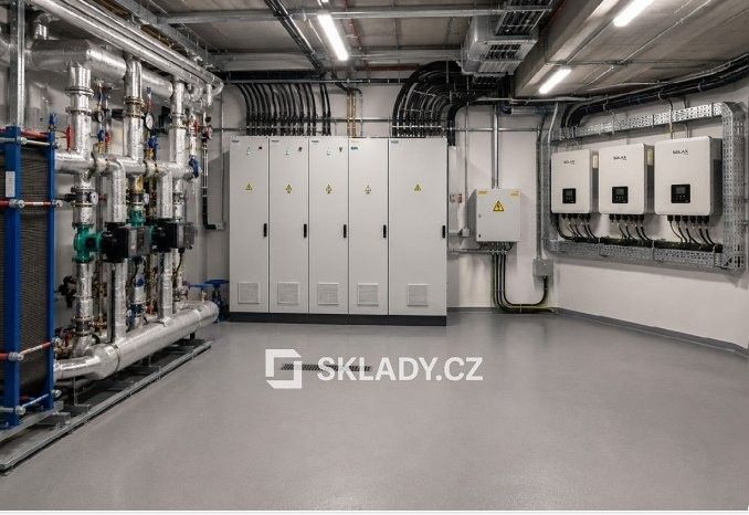 Sklad · 2 400 m² · Radiová, Praha - 4