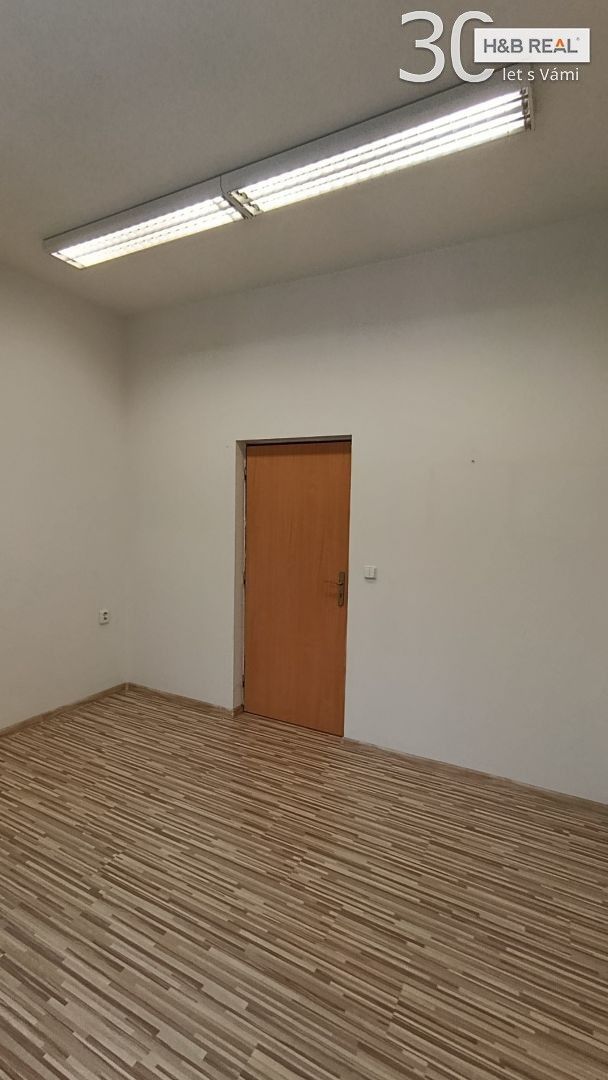 Kancelář · 17 m² · Dolní náměstí, Vsetín - 3