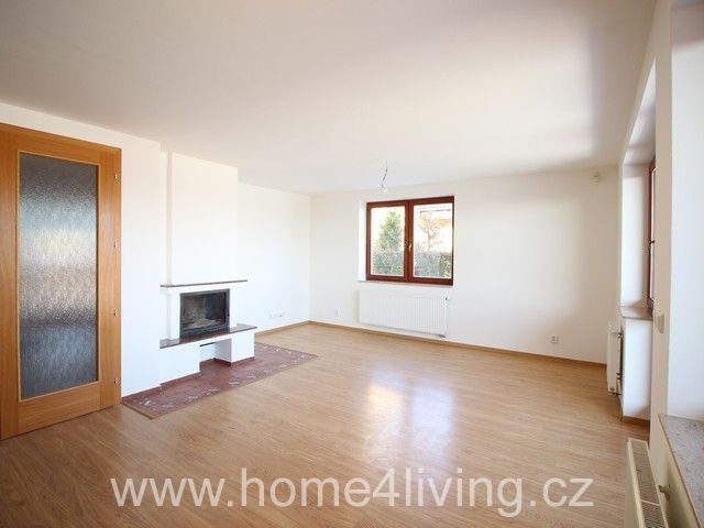 Pronájem rodinný dům - Říčky, 193 m² - 5