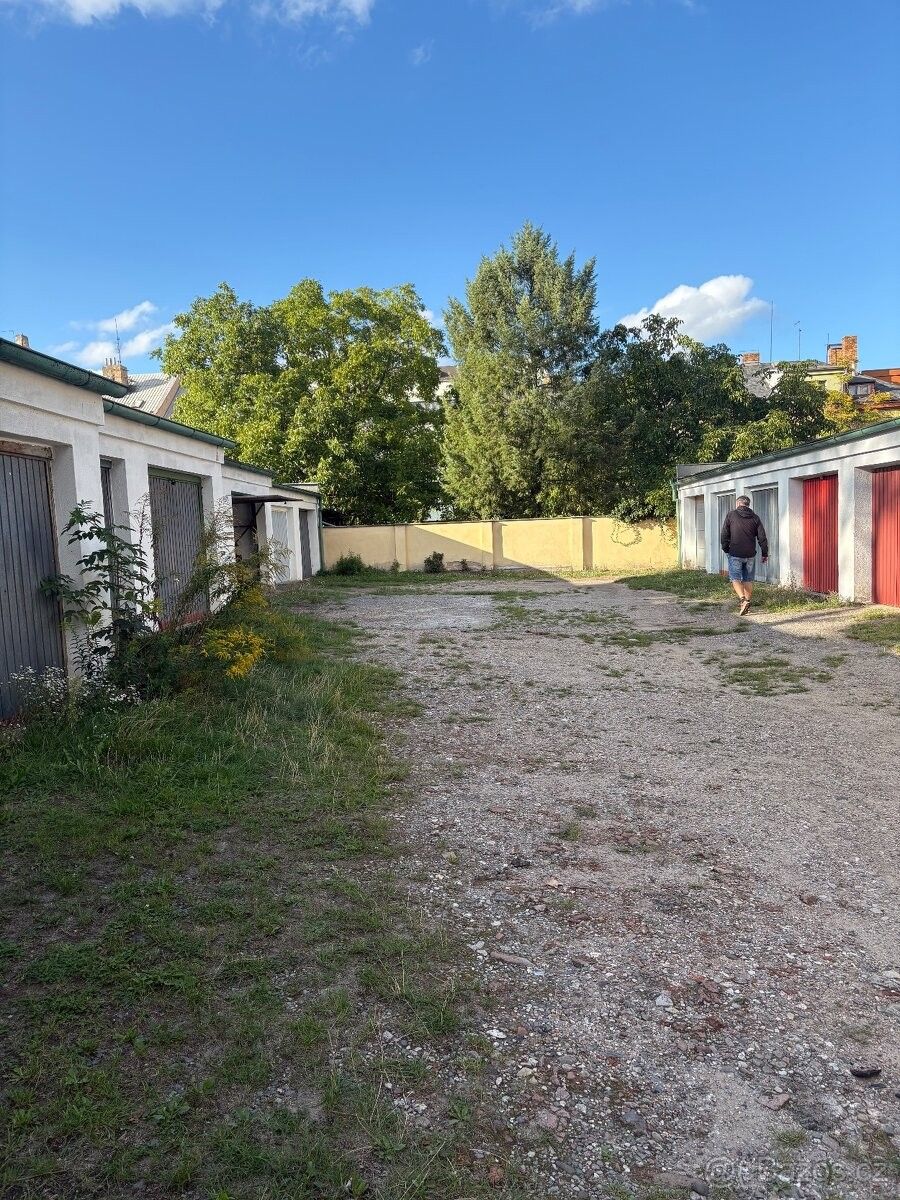 Garáž · Mladá Boleslav, 293 01 - 4