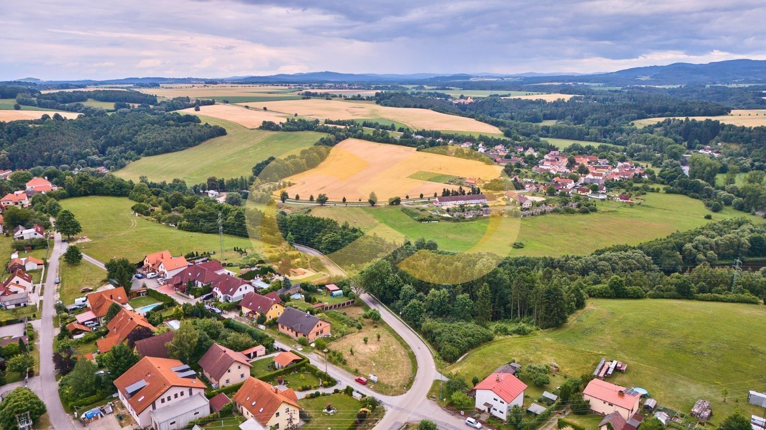 Prodej pozemek pro bydlení - Zlatá Koruna, 903 m²