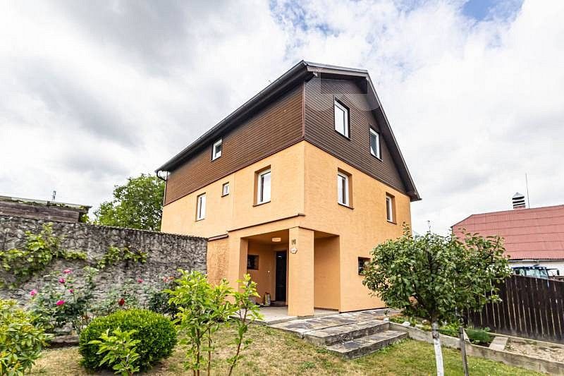 Rodinné domy, Horní Životice, okres Bruntál, 176 m² - 1