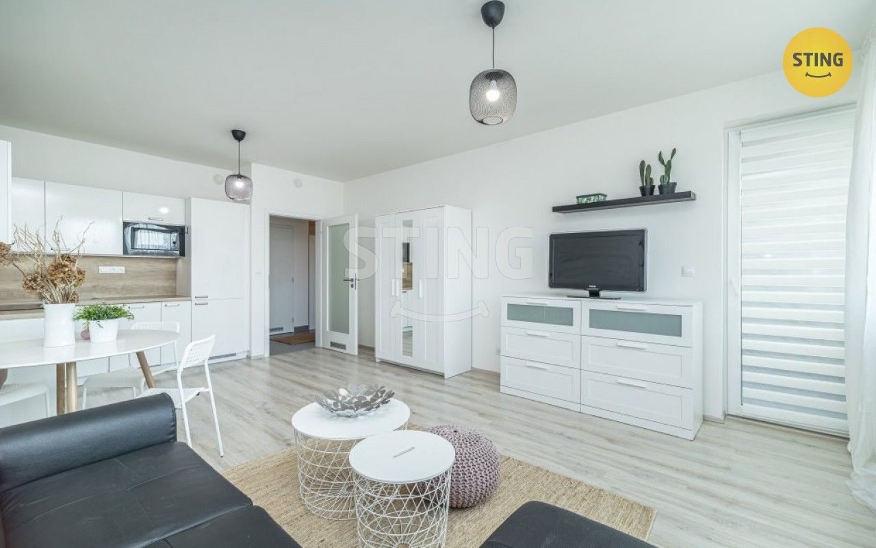 2+kk, Tupolevova, Praha, 58 m²