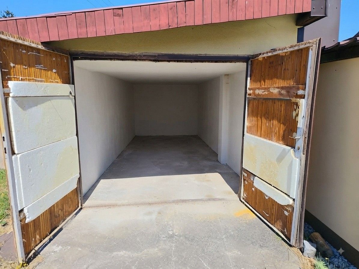 Garáže, Jihlava, Kraj Vysočina, 40 m²