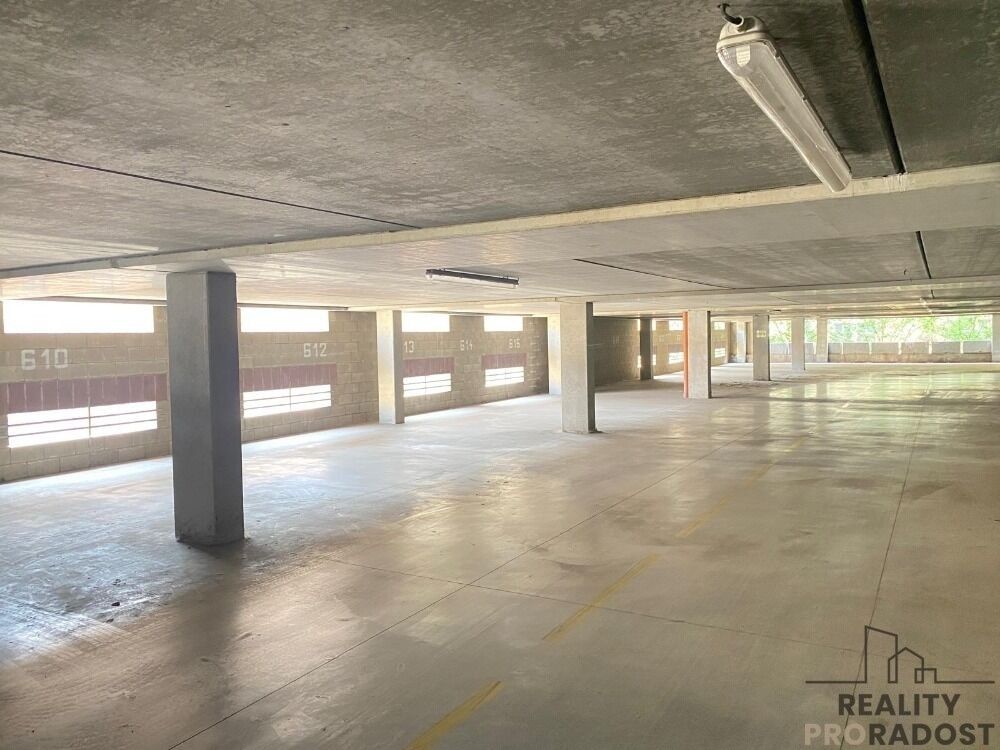 Garáže, Olomouc, 779 00