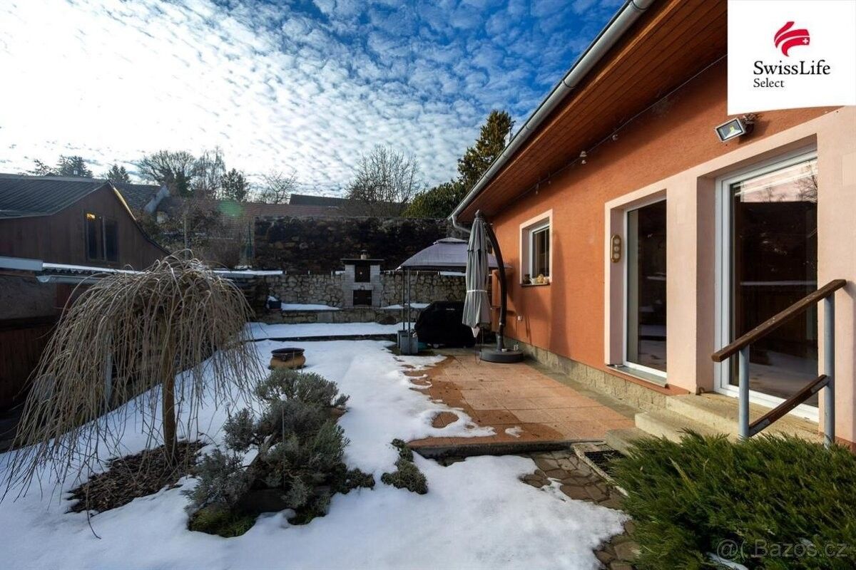 Rodinné domy, Bezvěrov, 330 41