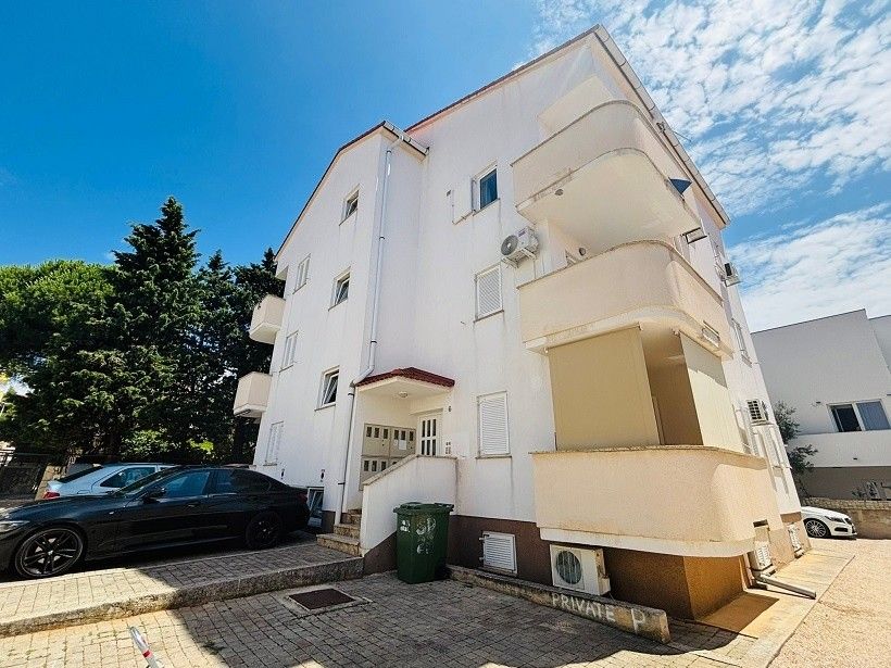 Prodej byt - 987 66, Zahraničí