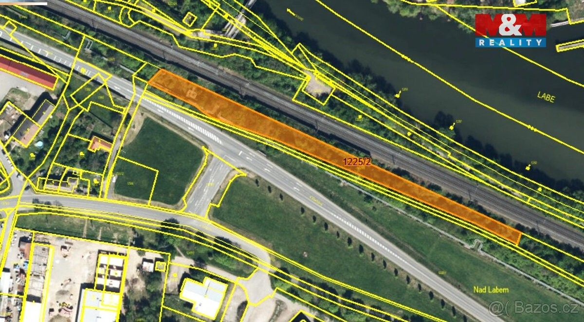 Prodej pozemek pro bydlení - Chvaletice, 533 12