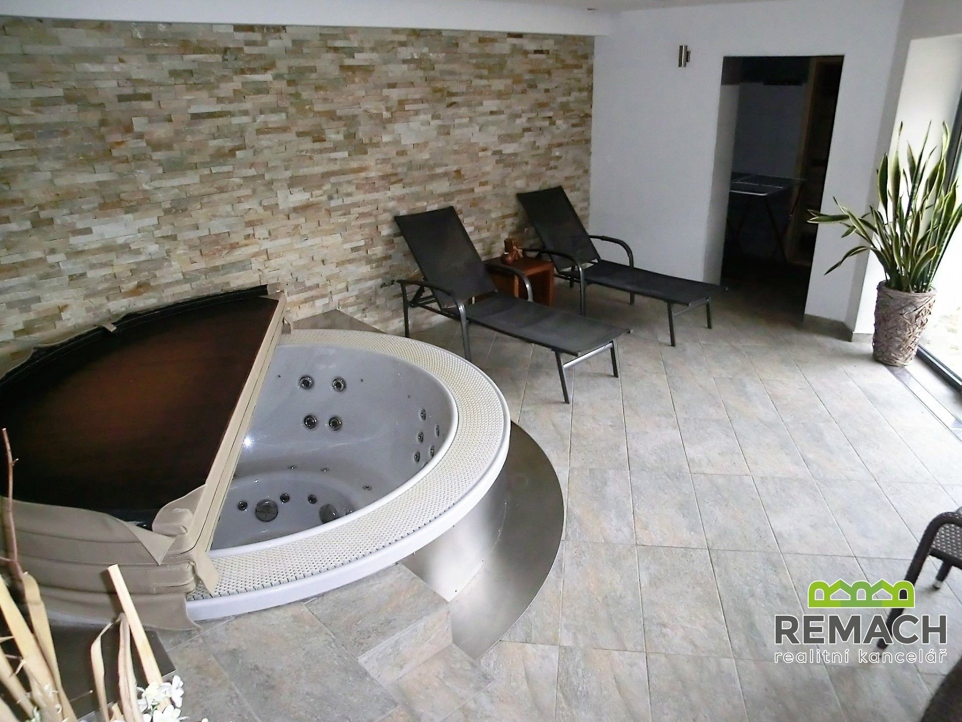 Ubytovací zařízení, Blatnička, 830 m² - 2