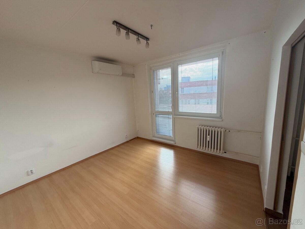 Byt, 40 m²